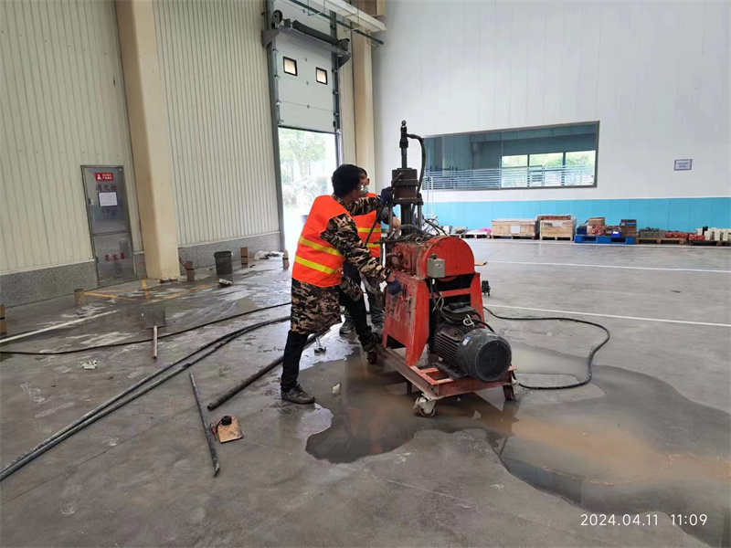 定南厂房地面下沉塌陷注浆加固施工